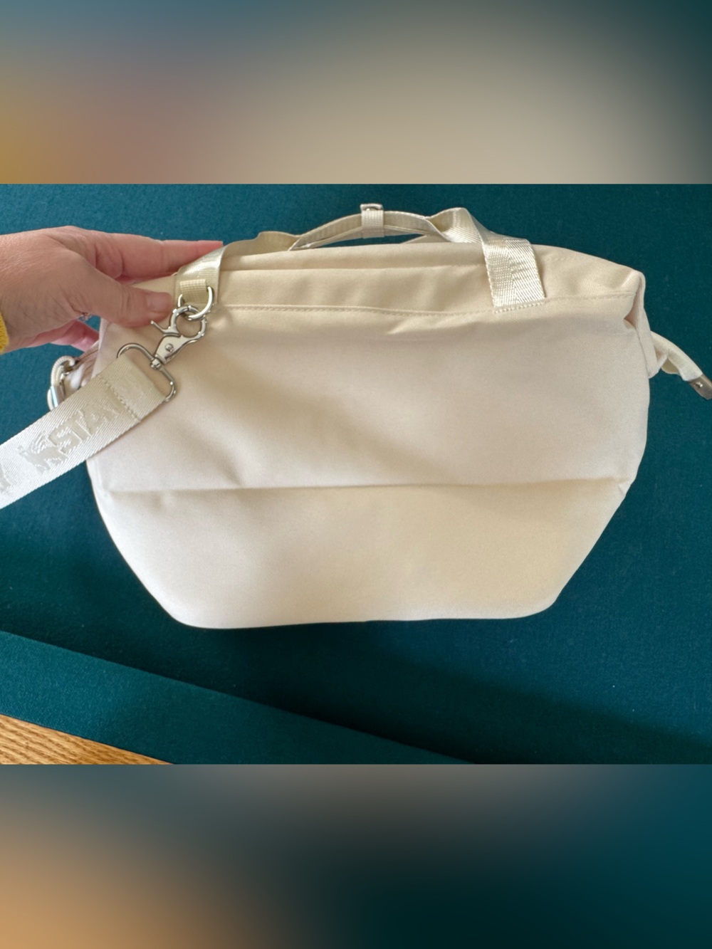 Stanley Pink & Cream The All-Day Julienne Mini Cooler Bag 7L NWT - Picture 9 of 15